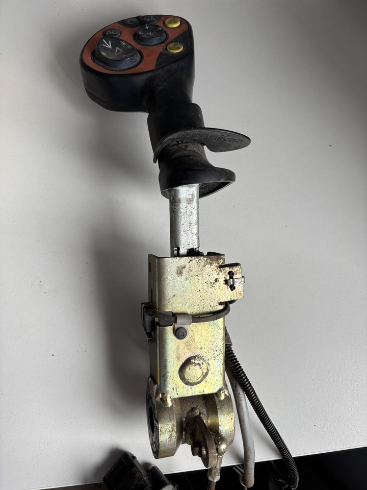 Claas Lexion 600 - joystick - Скоростен лост за Селскостопанска техника: снимка 1 Claas Lexion 600 - joystick - Скоростен лост за Селскостопанска техника: снимка 1