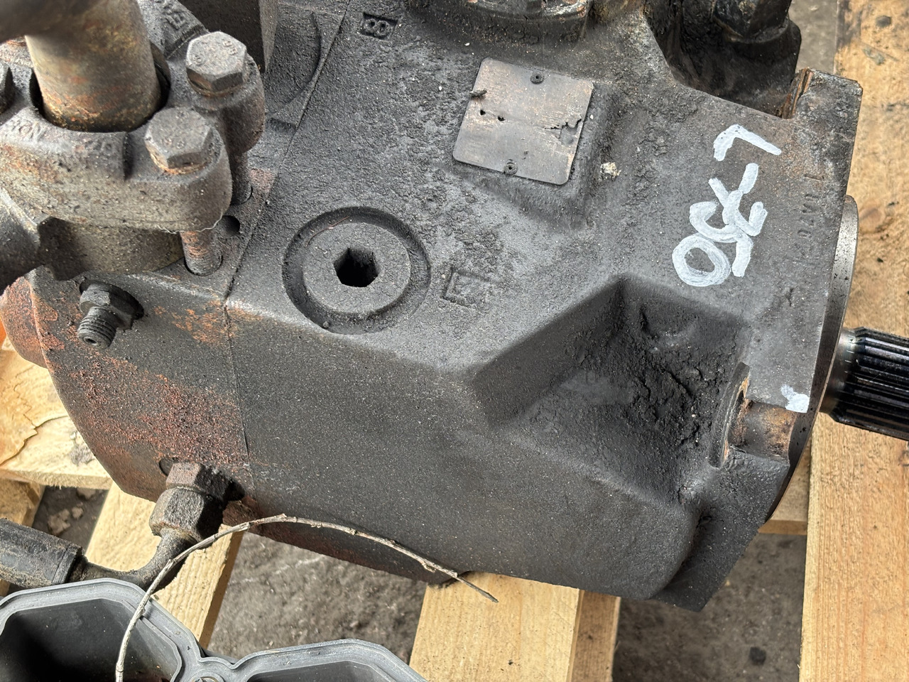 Claas Lexion 620 630 650 660 670 750 760 Pompa Hydrauliczna Hydrostat 0018024651 CZĘŚCI - Хидравлична помпа за Селскостопанска техника: снимка 4 Claas Lexion 620 630 650 660 670 750 760 Pompa Hydrauliczna Hydrostat 0018024651 CZĘŚCI - Хидравлична помпа за Селскостопанска техника: снимка 4