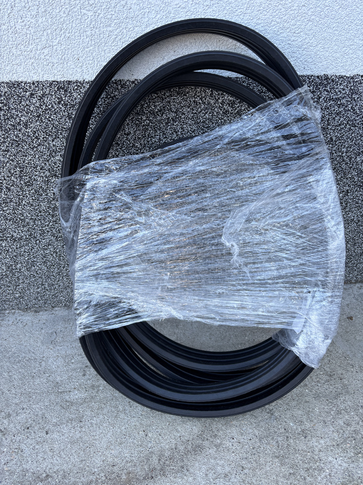 Claas Lexion - pas klinowy napędu głównego 0006449610 644961.0 NOWY - Ремък за Зърнокомбайн: снимка 1 Claas Lexion - pas klinowy napędu głównego 0006449610 644961.0 NOWY - Ремък за Зърнокомбайн: снимка 1