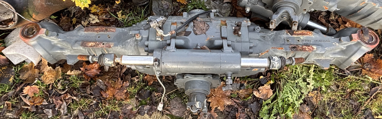 Claas Scorpion 635 Centralna Środkowa Obudowa Osi Przedniej 0019242110 00 1924 211 0 - Предна ос за Трактор: снимка 1 Claas Scorpion 635 Centralna Środkowa Obudowa Osi Przedniej 0019242110 00 1924 211 0 - Предна ос за Трактор: снимка 1