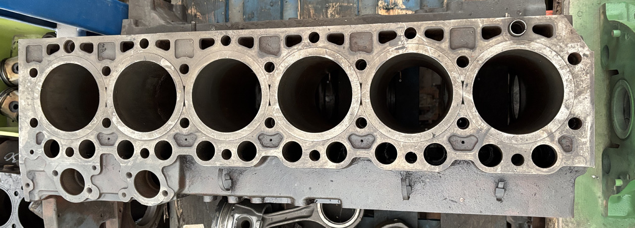 DEUTZ TCD2013L064V TCD 2013 L06 4V 04905375 Blok Silnika - Цилиндров блок за Селскостопанска техника: снимка 3 DEUTZ TCD2013L064V TCD 2013 L06 4V 04905375 Blok Silnika - Цилиндров блок за Селскостопанска техника: снимка 3