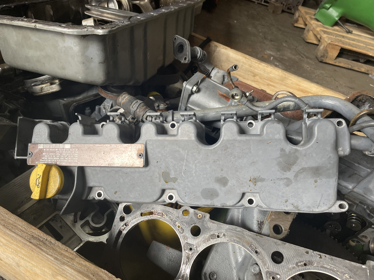 Deutz D2011L04W - głowica wał korbowy korbowód tłok miska - Колянов вал за Селскостопанска техника: снимка 3 Deutz D2011L04W - głowica wał korbowy korbowód tłok miska - Колянов вал за Селскостопанска техника: снимка 3