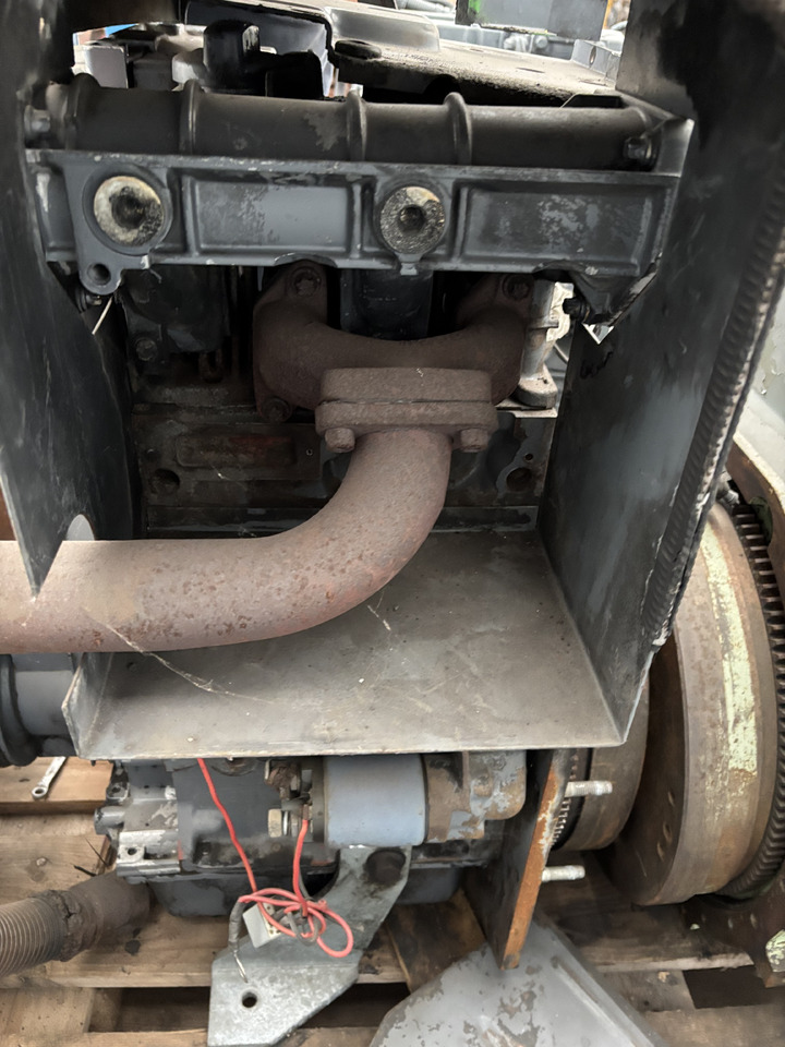 Deutz F2L1011 Silnik Blok Koło Zamachowe Tłok Pokrywa CZĘŚCI - Маховик за Селскостопанска техника: снимка 3 Deutz F2L1011 Silnik Blok Koło Zamachowe Tłok Pokrywa CZĘŚCI - Маховик за Селскостопанска техника: снимка 3