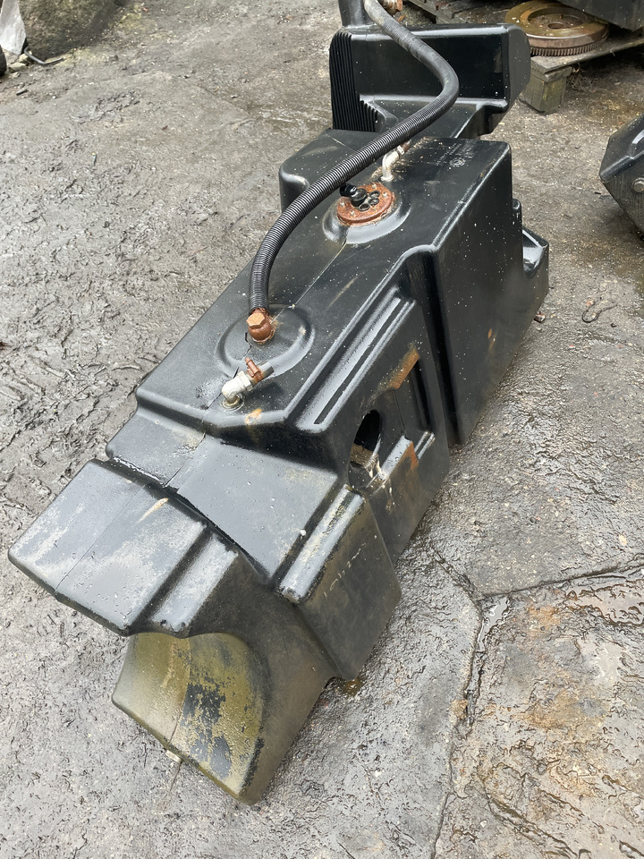 Deutz Fahr Agrotron - zbiornik paliwa 001418183 - Резервоар за гориво за Селскостопанска техника: снимка 2 Deutz Fahr Agrotron - zbiornik paliwa 001418183 - Резервоар за гориво за Селскостопанска техника: снимка 2