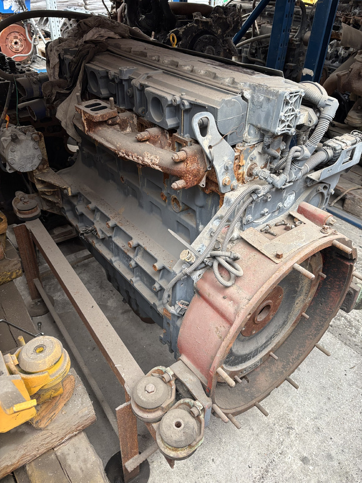 Deutz TCD2013 L06 2V TCD2013L062V C3UI181 Silnik Kompletny - Двигател за Строителна техника: снимка 2 Deutz TCD2013 L06 2V TCD2013L062V C3UI181 Silnik Kompletny - Двигател за Строителна техника: снимка 2