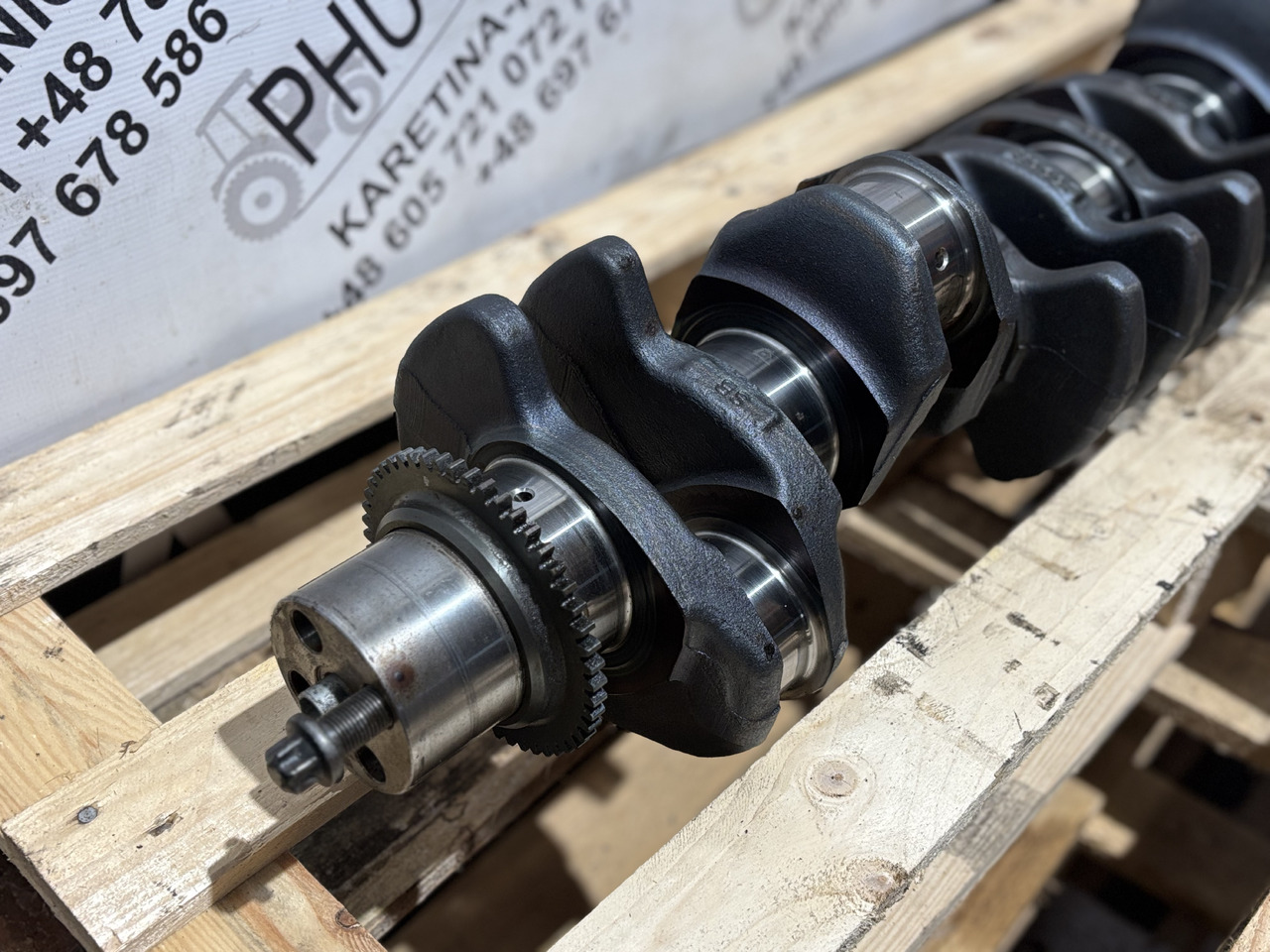 Deutz TCD2013 L06 4V 04902556R Wał Korbowy 04902556 - Колянов вал за Селскостопанска техника: снимка 2 Deutz TCD2013 L06 4V 04902556R Wał Korbowy 04902556 - Колянов вал за Селскостопанска техника: снимка 2