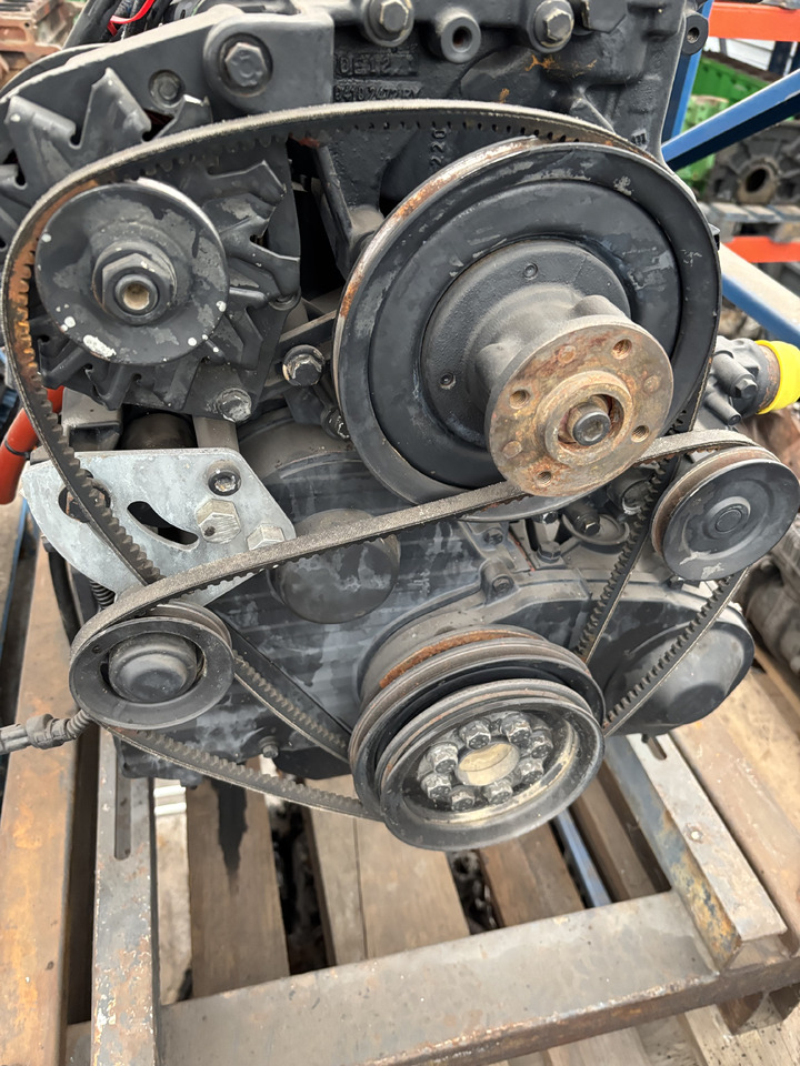 Deutz TD2011L04W TD 2011 L04 W Silnik Kompletny - Двигател за Строителна техника: снимка 5 Deutz TD2011L04W TD 2011 L04 W Silnik Kompletny - Двигател за Строителна техника: снимка 5