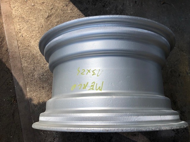 Felga 13x24 Merlo - Джанта за Подемно-транспортна техника: снимка 2 Felga 13x24 Merlo - Джанта за Подемно-транспортна техника: снимка 2