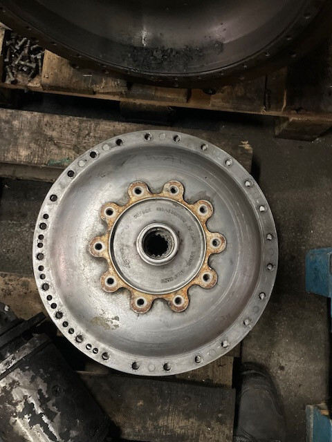 Fendt 309 / 310 sprzęgło turbo matic - Съединител и части за Селскостопанска техника: снимка 1 Fendt 309 / 310 sprzęgło turbo matic - Съединител и части за Селскостопанска техника: снимка 1