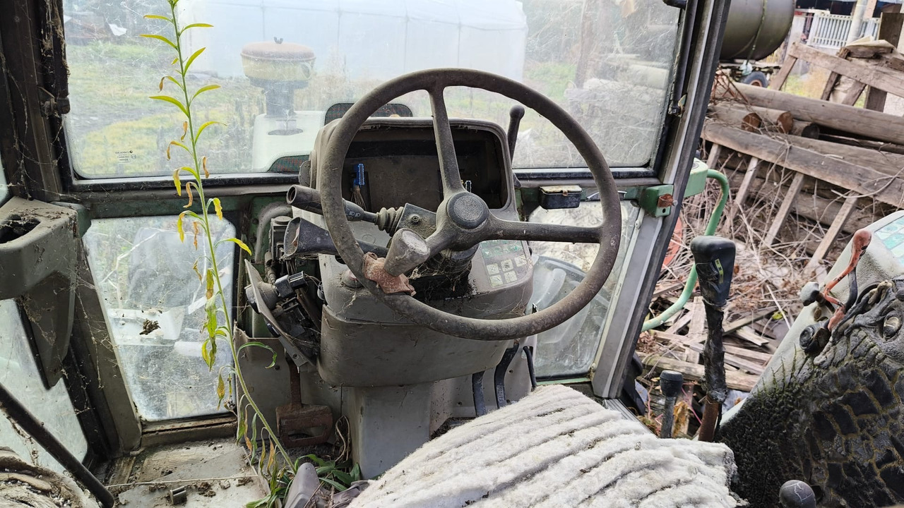 Fendt 309 - na części - kabina drzwi szyba maska grill - Врата и части за Селскостопанска техника: снимка 2 Fendt 309 - na części - kabina drzwi szyba maska grill - Врата и части за Селскостопанска техника: снимка 2