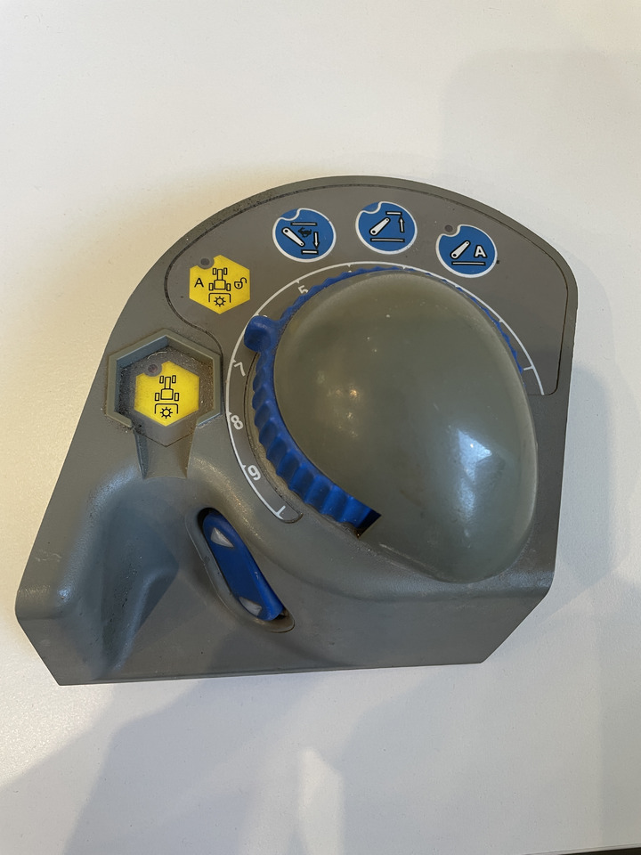 Fendt 920 - pulpit panel sterujący moduł EHR F916971070091 tył - Табло за Селскостопанска техника: снимка 1 Fendt 920 - pulpit panel sterujący moduł EHR F916971070091 tył - Табло за Селскостопанска техника: снимка 1