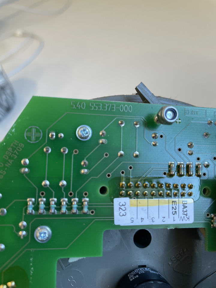 Fendt 920 - pulpit panel sterujący moduł EHR F916971070091 tył - Табло за Селскостопанска техника: снимка 2 Fendt 920 - pulpit panel sterujący moduł EHR F916971070091 tył - Табло за Селскостопанска техника: снимка 2