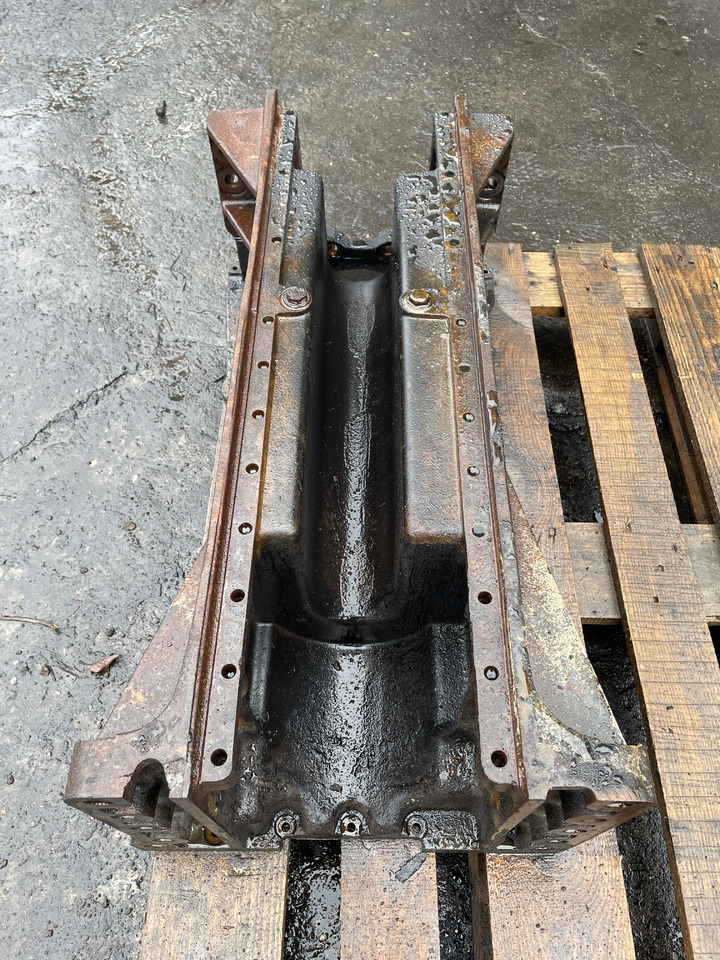 Fendt 930 MAN D0836 - miska olejowa F926202510020 51.05801-6121 - Маслена вана за Селскостопанска техника: снимка 3 Fendt 930 MAN D0836 - miska olejowa F926202510020 51.05801-6121 - Маслена вана за Селскостопанска техника: снимка 3