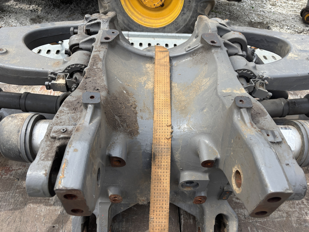 Fendt 936 939 Vario - most przedni CZĘŚCI - zwolnica zwrotnica obudowa siłownik 980/10141854 - Шенкел за Селскостопанска техника: снимка 5 Fendt 936 939 Vario - most przedni CZĘŚCI - zwolnica zwrotnica obudowa siłownik 980/10141854 - Шенкел за Селскостопанска техника: снимка 5