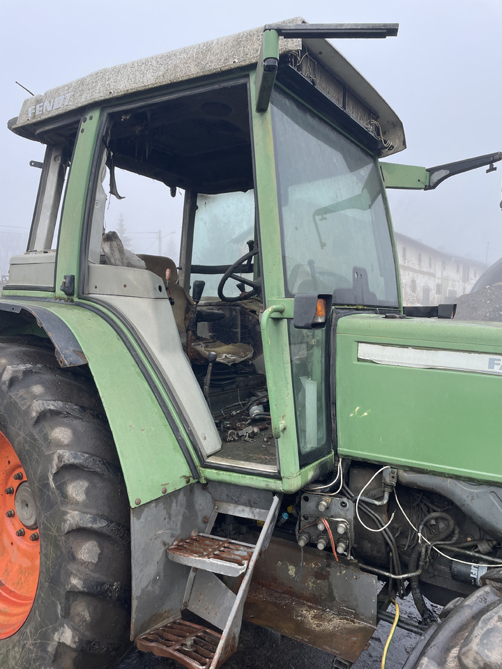 Fendt Farmer 309 - kabina dach drzwi - Врата и части за Селскостопанска техника: снимка 2 Fendt Farmer 309 - kabina dach drzwi - Врата и части за Селскостопанска техника: снимка 2