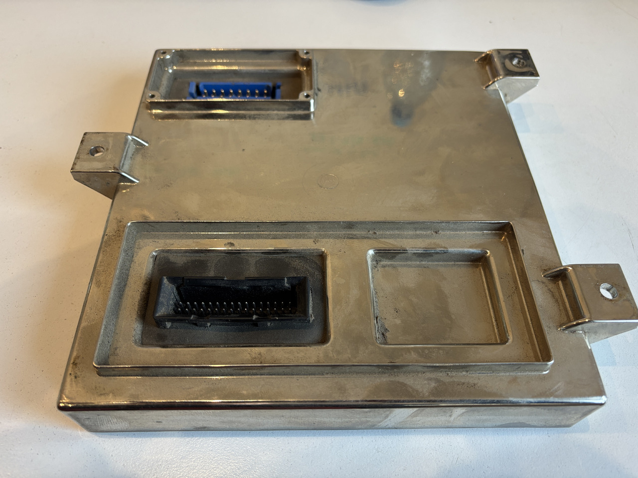 Fiat New Holland G170 G190 G210 G240 - sterownik silnika ECU 86512103 86013117 86025963 - Блок за управление за Селскостопанска техника: снимка 4 Fiat New Holland G170 G190 G210 G240 - sterownik silnika ECU 86512103 86013117 86025963 - Блок за управление за Селскостопанска техника: снимка 4