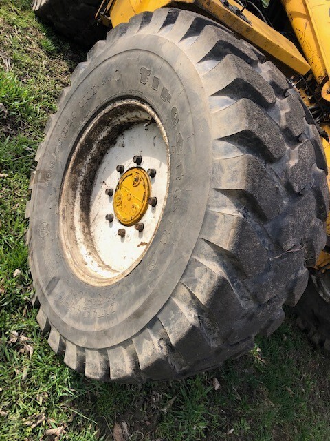 Firestone 460/70 R24 IND , Opona budowlana - Гума за Строителна техника: снимка 1 Firestone 460/70 R24 IND , Opona budowlana - Гума за Строителна техника: снимка 1