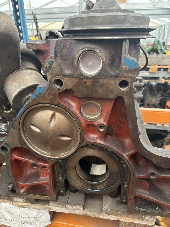 Ford New Holland 8630 8730 8830 TW20 TW25 TW30 Blok Silnika FONN-6015-DA - Цилиндров блок за Селскостопанска техника: снимка 2 Ford New Holland 8630 8730 8830 TW20 TW25 TW30 Blok Silnika FONN-6015-DA - Цилиндров блок за Селскостопанска техника: снимка 2