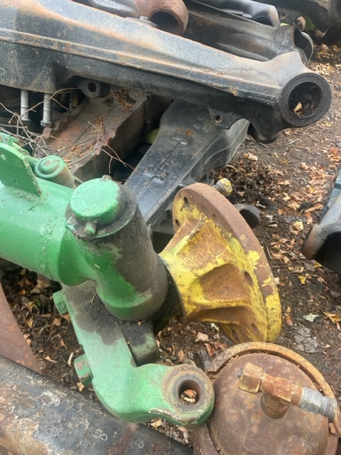 John Deere 1065 | 1075 - Zwrotnica | Piasta - Шенкел за Селскостопанска техника: снимка 2 John Deere 1065 | 1075 - Zwrotnica | Piasta - Шенкел за Селскостопанска техника: снимка 2