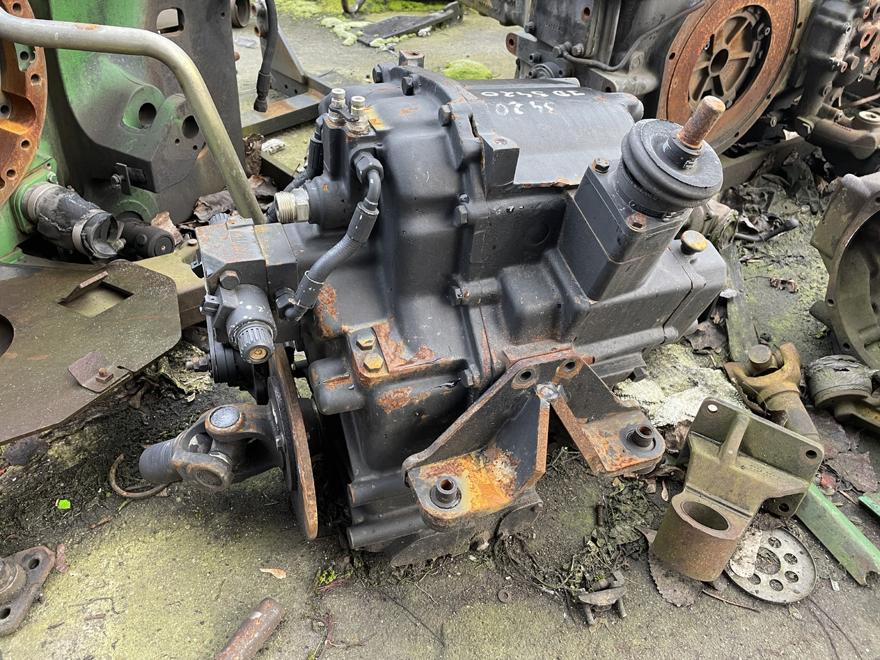 John Deere 3200 3215 3220 3415 3420 - skrzynia biegów AZ54187 CKA70671 - Скоростна кутия за Селскостопанска техника: снимка 1 John Deere 3200 3215 3220 3415 3420 - skrzynia biegów AZ54187 CKA70671 - Скоростна кутия за Селскостопанска техника: снимка 1