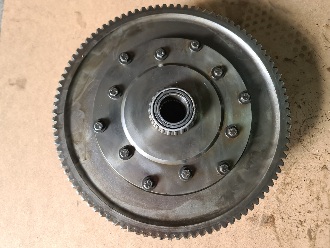 John Deere 4650, 4850 Bęben Sprzęgła WOM Sprzęgło Bieg R70932 AR95409 R71231 - Съединител и части за Селскостопанска техника: снимка 4 John Deere 4650, 4850 Bęben Sprzęgła WOM Sprzęgło Bieg R70932 AR95409 R71231 - Съединител и части за Селскостопанска техника: снимка 4