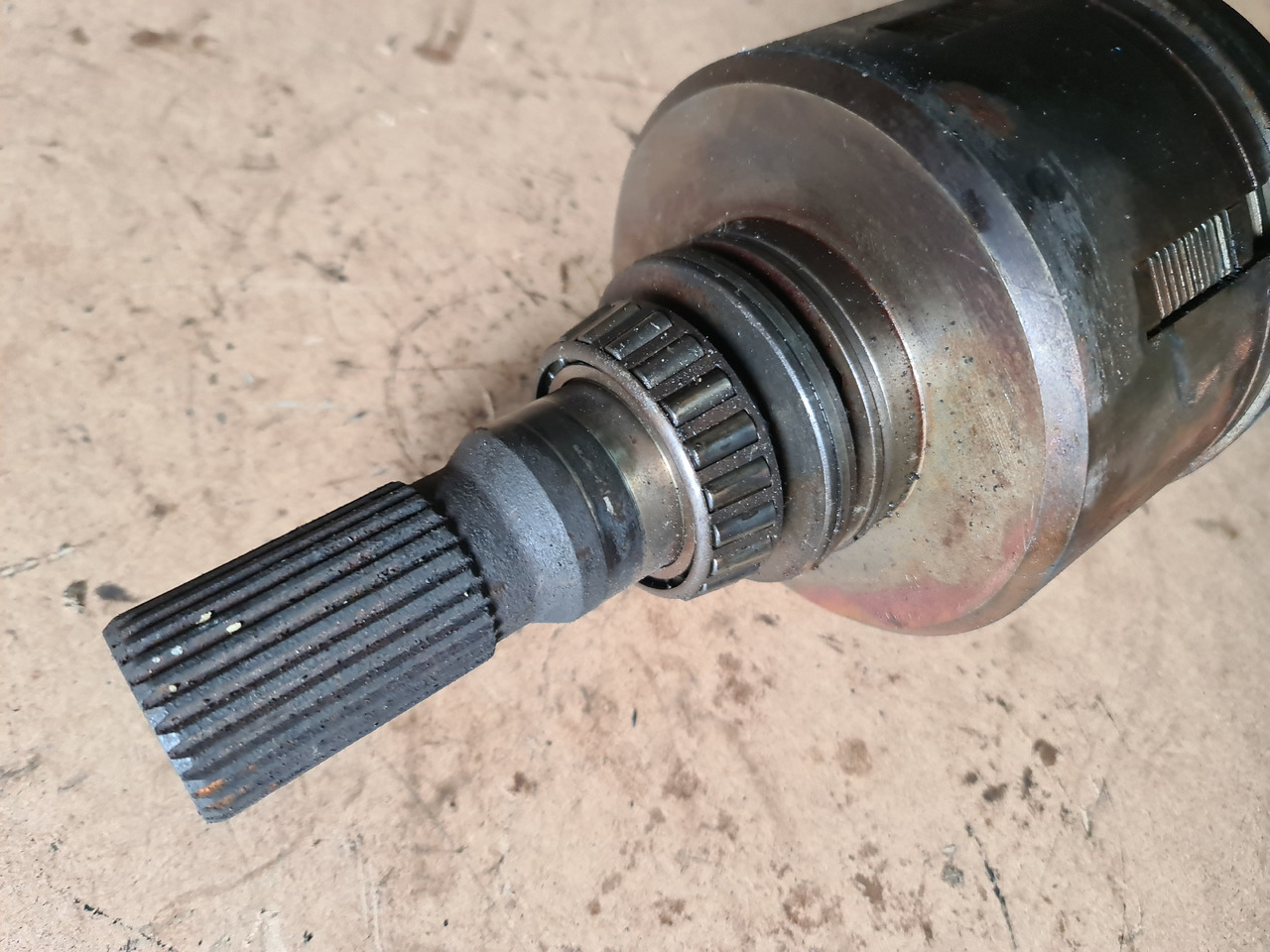 John Deere 4650 4850 Kosz Sprzęgła RE38834 RE12533 RE13950  RE19698 - Съединител и части за Селскостопанска техника: снимка 2 John Deere 4650 4850 Kosz Sprzęgła RE38834 RE12533 RE13950  RE19698 - Съединител и части за Селскостопанска техника: снимка 2