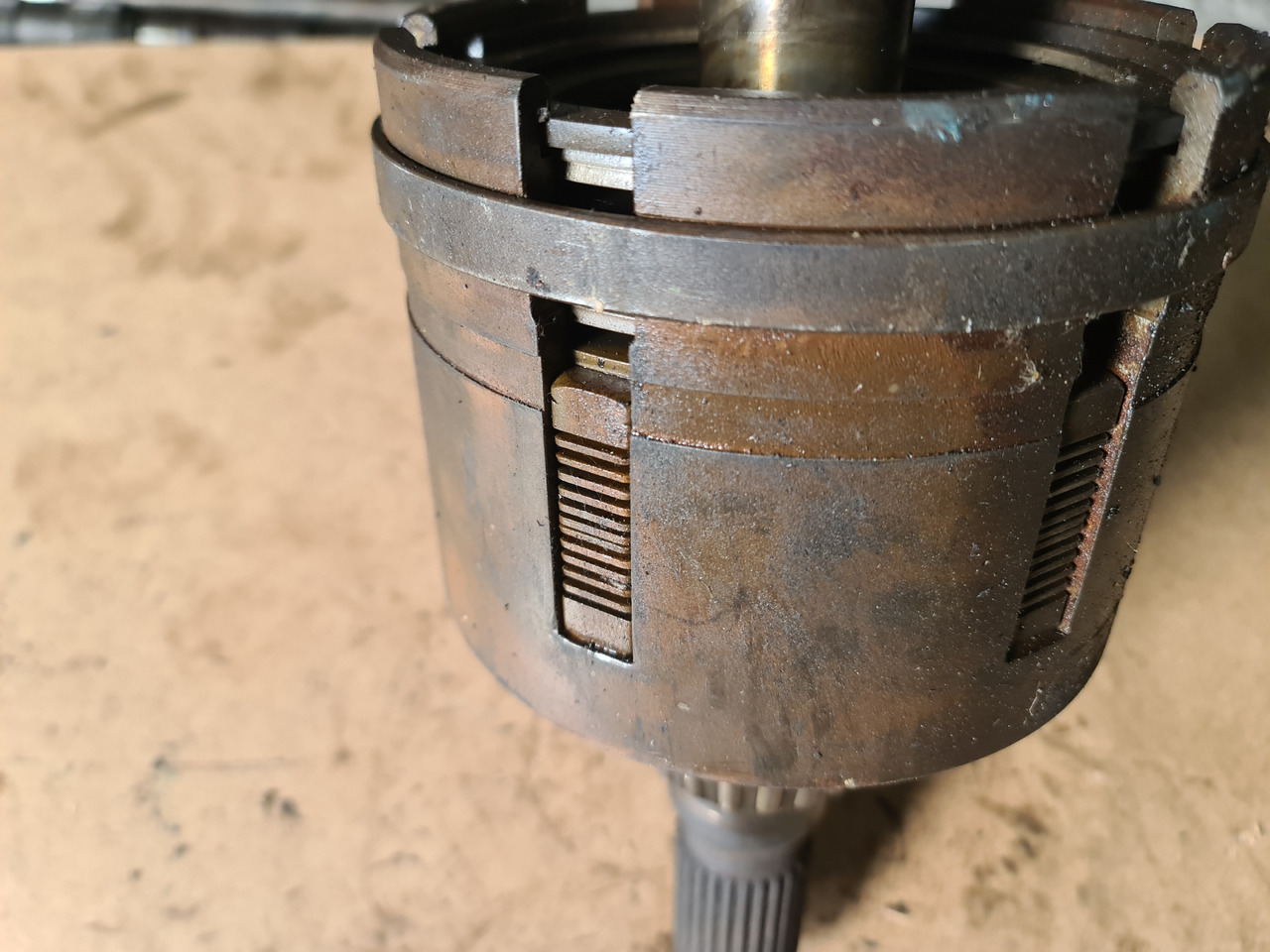 John Deere 4650 4850 Kosz Sprzęgła RE38834 RE12533 RE13950  RE19698 - Съединител и части за Селскостопанска техника: снимка 3 John Deere 4650 4850 Kosz Sprzęgła RE38834 RE12533 RE13950  RE19698 - Съединител и части за Селскостопанска техника: снимка 3