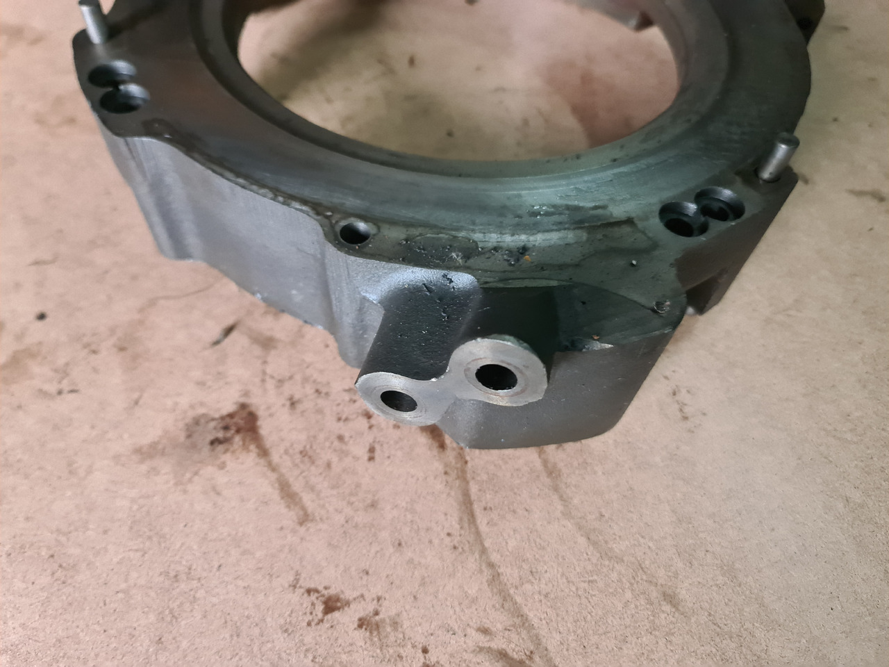 John Deere 4650, 4850 Obudowa Tłoka Hamulcowego R72044 - Части на спирачната система за Селскостопанска техника: снимка 2 John Deere 4650, 4850 Obudowa Tłoka Hamulcowego R72044 - Части на спирачната система за Селскостопанска техника: снимка 2