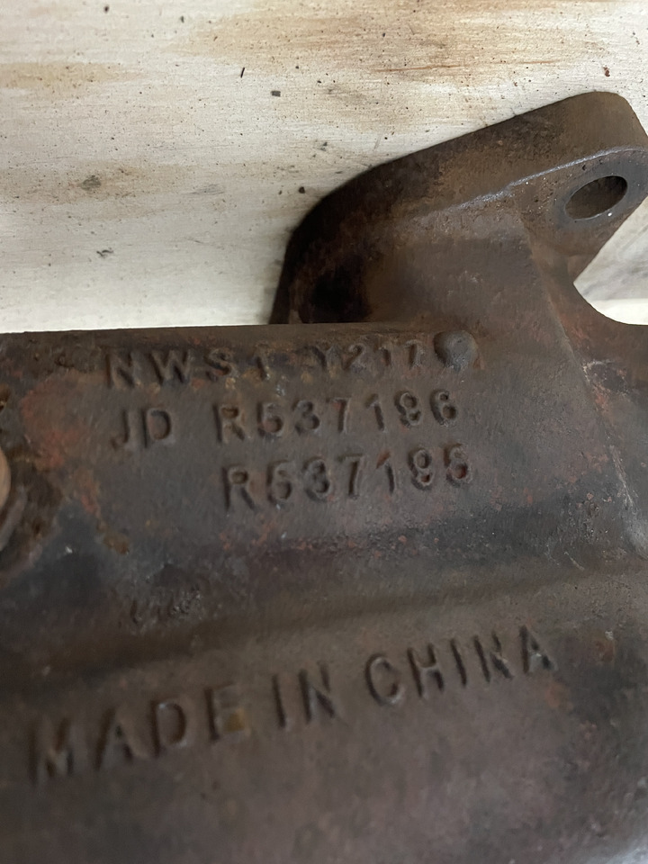 John Deere 6090 9,0l - kolektor wydechowy R537195 R537196 - Изпускателен колектор за Селскостопанска техника: снимка 2 John Deere 6090 9,0l - kolektor wydechowy R537195 R537196 - Изпускателен колектор за Селскостопанска техника: снимка 2