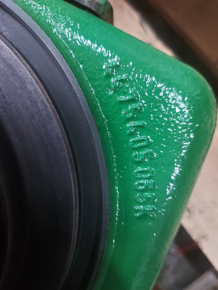 John Deere 6100 | 6200 | 63000 | 6400 - Zwrotnica - Шенкел за Селскостопанска техника: снимка 4 John Deere 6100 | 6200 | 63000 | 6400 - Zwrotnica - Шенкел за Селскостопанска техника: снимка 4