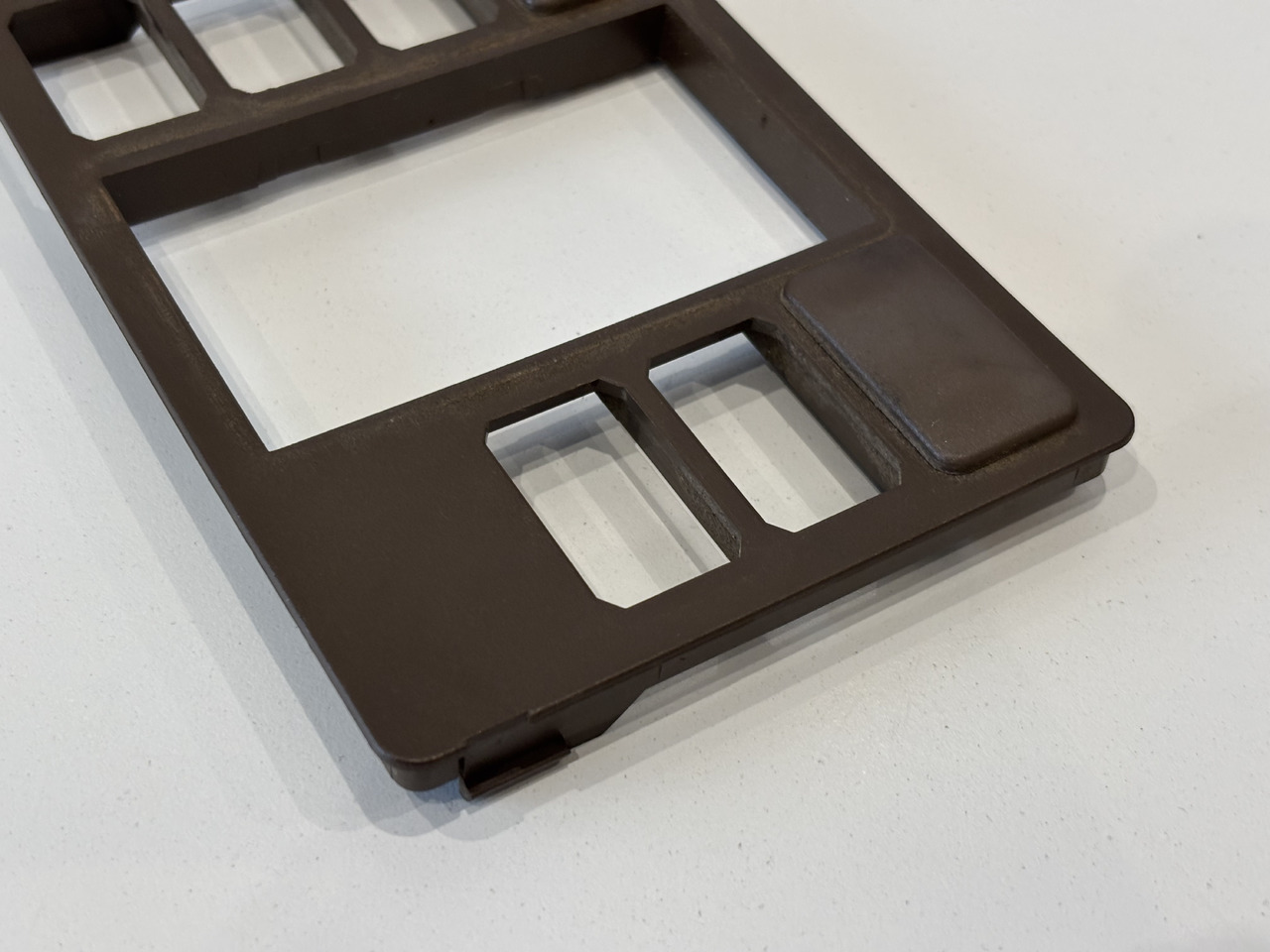 John Deere 6110 6210 Płytka Obudowa Ramka L113568 - Кабина и интериор за Селскостопанска техника: снимка 3 John Deere 6110 6210 Płytka Obudowa Ramka L113568 - Кабина и интериор за Селскостопанска техника: снимка 3