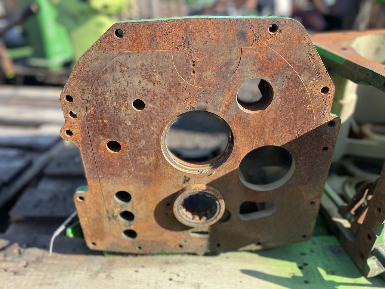 John Deere 6120 6220 6320 6420 6520 6620 - obudowa skrzyni biegów L154950 - Скоростна кутия и части за Трактор: снимка 4 John Deere 6120 6220 6320 6420 6520 6620 - obudowa skrzyni biegów L154950 - Скоростна кутия и части за Трактор: снимка 4
