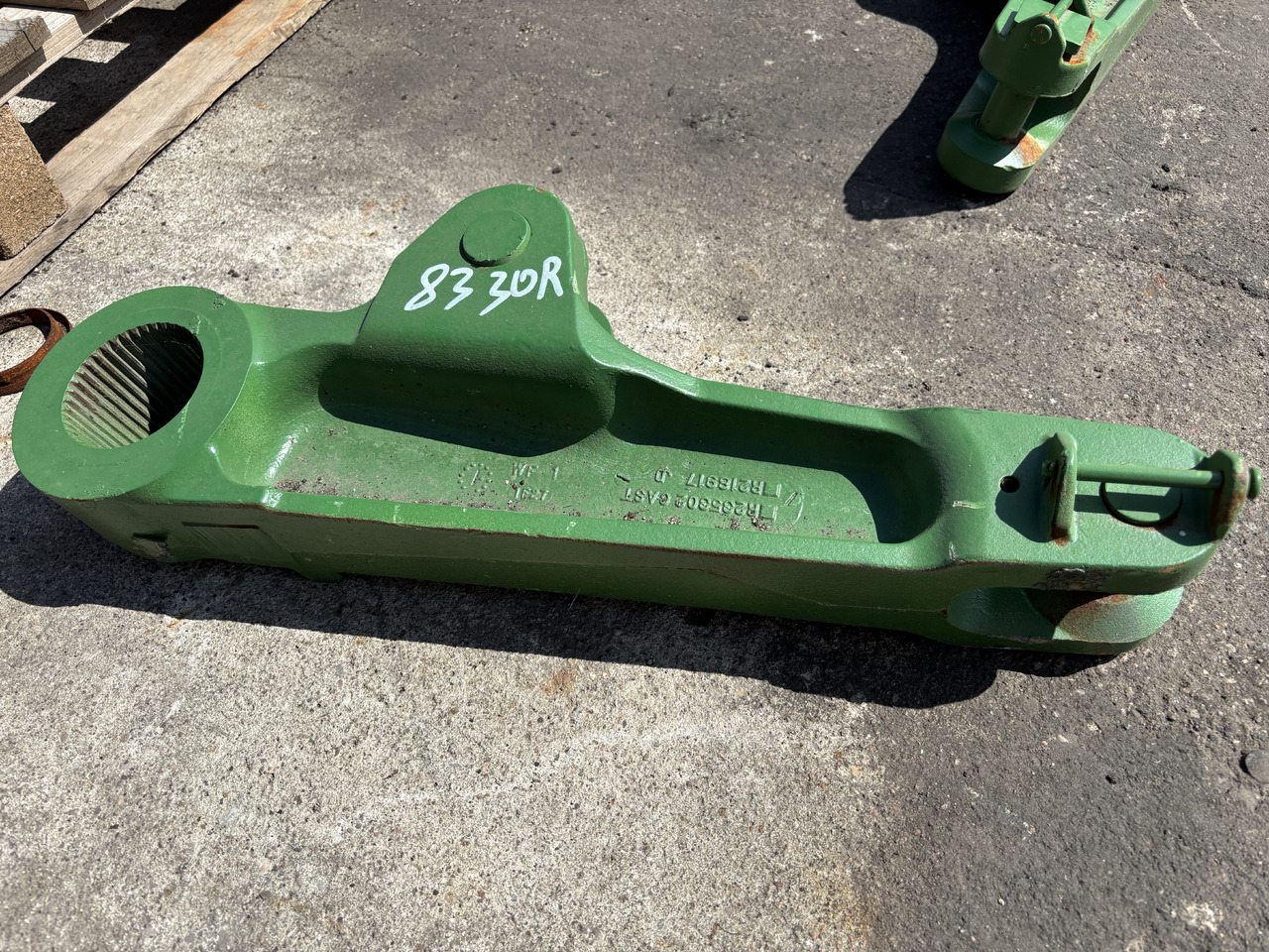 John Deere 7xxxR 8xxxR - ramię podnośnika lewe R218917 R235302 - Стрела: снимка 1 John Deere 7xxxR 8xxxR - ramię podnośnika lewe R218917 R235302 - Стрела: снимка 1