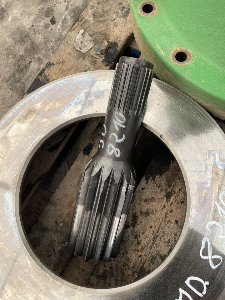 John Deere 8110 8210 8310 8410 8120 8220 8320 8420 - zwolnica części - Ходов редуктор за Селскостопанска техника: снимка 2 John Deere 8110 8210 8310 8410 8120 8220 8320 8420 - zwolnica części - Ходов редуктор за Селскостопанска техника: снимка 2