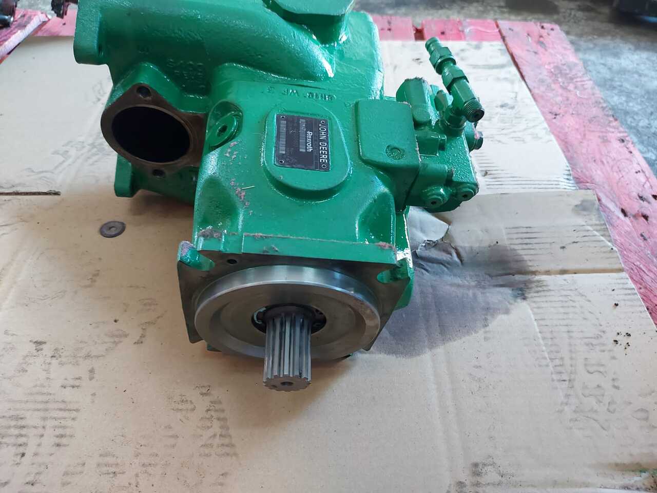 John Deere 8345r - Pompa Hydrauliki RE587646 - Хидравлична помпа за Селскостопанска техника: снимка 4 John Deere 8345r - Pompa Hydrauliki RE587646 - Хидравлична помпа за Селскостопанска техника: снимка 4