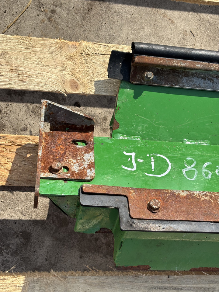 John Deere 8600 Kaptur Osłona Maska AXE46452 - Капо за Селскостопанска техника: снимка 3 John Deere 8600 Kaptur Osłona Maska AXE46452 - Капо за Селскостопанска техника: снимка 3
