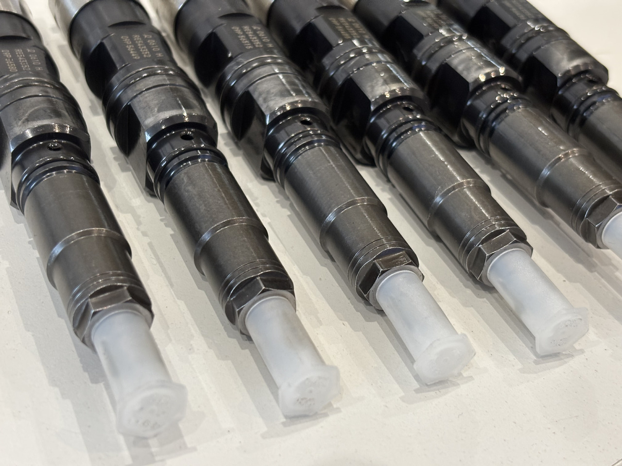 John Deere 9.0L HPCR RE543352 Wtryskiwacz Wtryskiwacze 095000-0610 RE543605 0610 PO REGENERACJI - Инжектор за Селскостопанска техника: снимка 2 John Deere 9.0L HPCR RE543352 Wtryskiwacz Wtryskiwacze 095000-0610 RE543605 0610 PO REGENERACJI - Инжектор за Селскостопанска техника: снимка 2