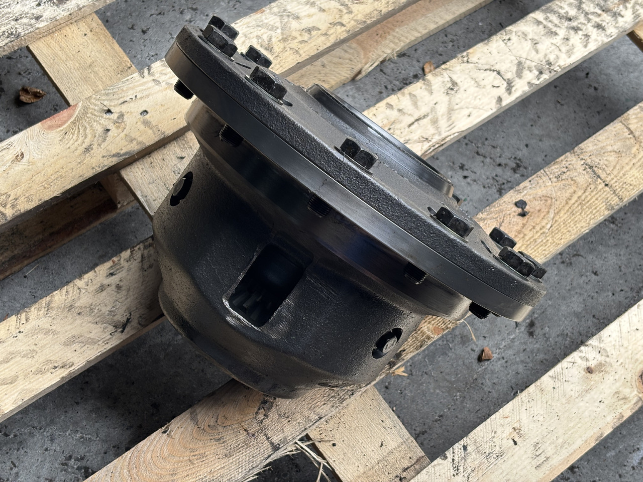 John Deere Mechanizm Różnicowy Reduktor R129583 R255179 R253935 R253934 R290636 - Диференциал за Селскостопанска техника: снимка 1 John Deere Mechanizm Różnicowy Reduktor R129583 R255179 R253935 R253934 R290636 - Диференциал за Селскостопанска техника: снимка 1