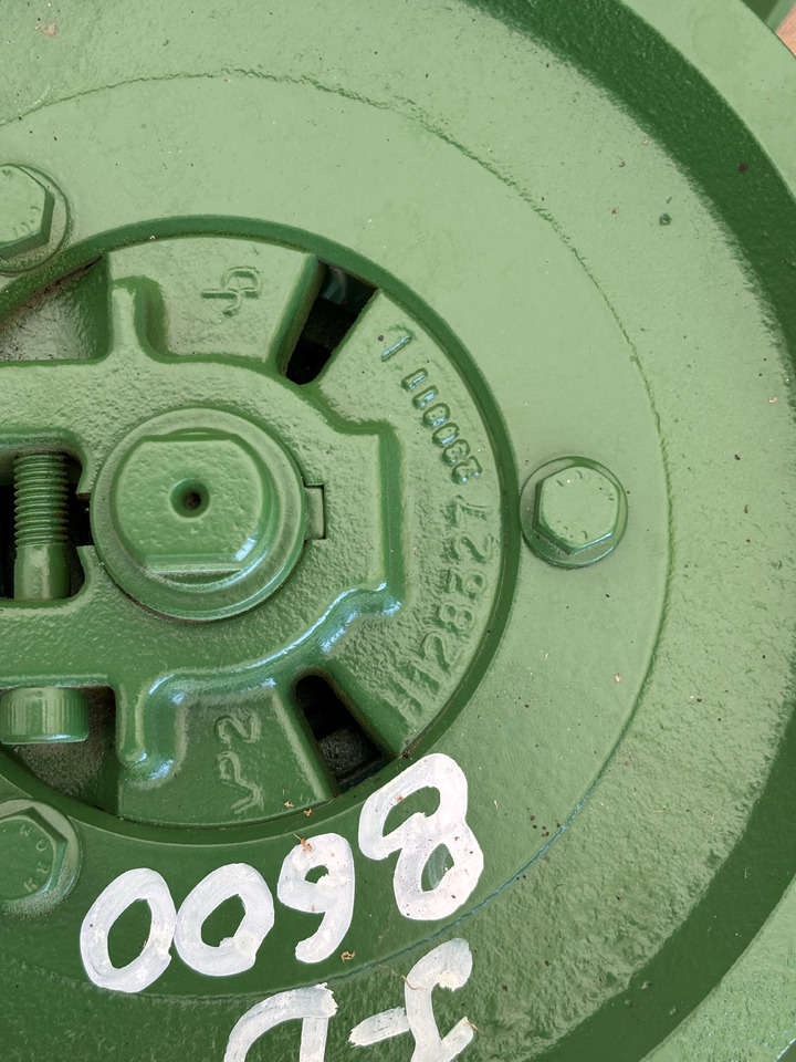 John Deere piasta + wiatrak wentylator fan H128327 - Вентилатор за Селскостопанска техника: снимка 2 John Deere piasta + wiatrak wentylator fan H128327 - Вентилатор за Селскостопанска техника: снимка 2