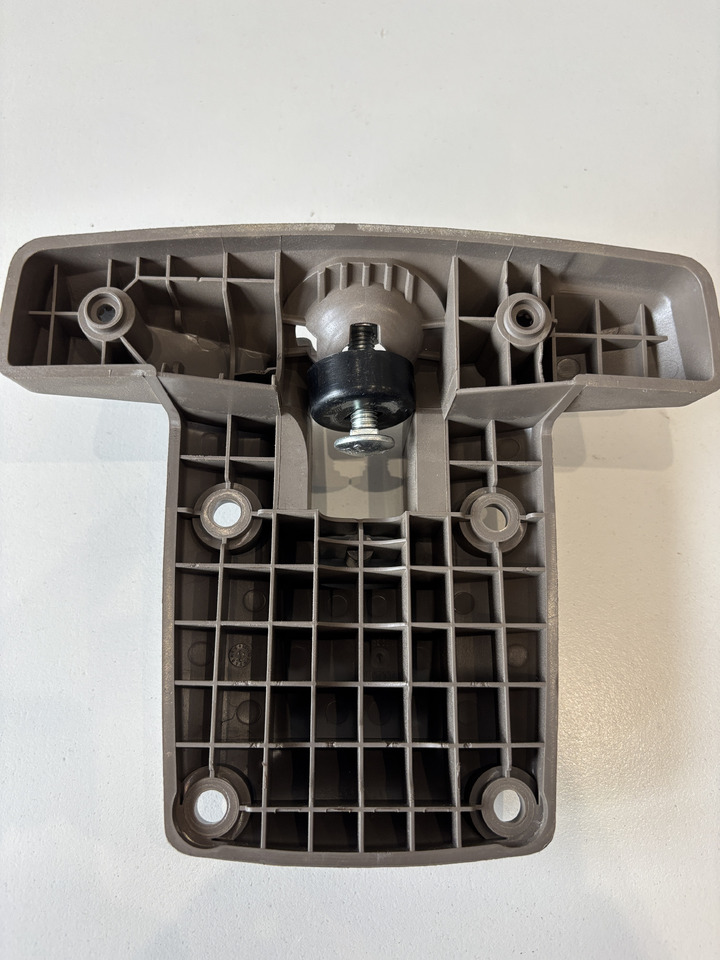 John Deere seria 6000 7000 8000 R - podstawa monitora wyświetlacza R562957 - Кабина и интериор за Селскостопанска техника: снимка 2 John Deere seria 6000 7000 8000 R - podstawa monitora wyświetlacza R562957 - Кабина и интериор за Селскостопанска техника: снимка 2