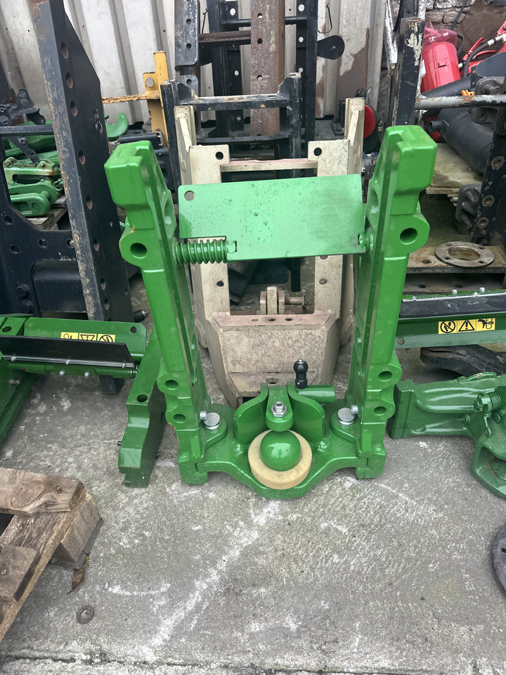John deere zaczep k80 + szyny prowadnice - Каросерия и екстериор за Селскостопанска техника: снимка 1 John deere zaczep k80 + szyny prowadnice - Каросерия и екстериор за Селскостопанска техника: снимка 1