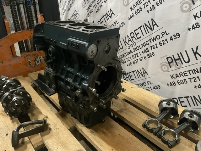 Kubota D1105 - Blok | Wał | Korbowód - Цилиндров блок за Селскостопанска техника: снимка 3 Kubota D1105 - Blok | Wał | Korbowód - Цилиндров блок за Селскостопанска техника: снимка 3