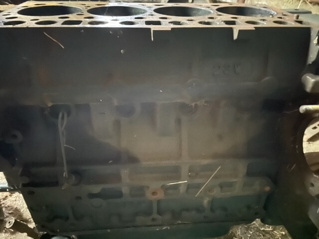 Kubota V2203 Blok cylindrów Kubota 2.197 - Цилиндров блок за Селскостопанска техника: снимка 3 Kubota V2203 Blok cylindrów Kubota 2.197 - Цилиндров блок за Селскостопанска техника: снимка 3