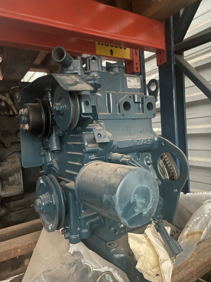 Kubota Z482 - pokrywa zaworów miska olejowa rozrusznik alternator - Двигател и части за Строителна техника: снимка 1 Kubota Z482 - pokrywa zaworów miska olejowa rozrusznik alternator - Двигател и части за Строителна техника: снимка 1