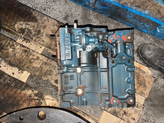 Kubota d722 blok cylindrów - Цилиндров блок за Селскостопанска техника: снимка 1 Kubota d722 blok cylindrów - Цилиндров блок за Селскостопанска техника: снимка 1