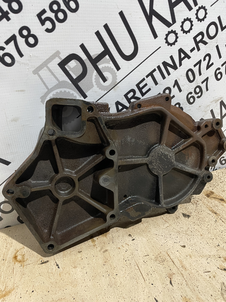 MAN Fendt 930 - obudowa pompy wody F926202610030 51.06501-0269 - Помпа за охлаждаща течност за Селскостопанска техника: снимка 3 MAN Fendt 930 - obudowa pompy wody F926202610030 51.06501-0269 - Помпа за охлаждаща течност за Селскостопанска техника: снимка 3