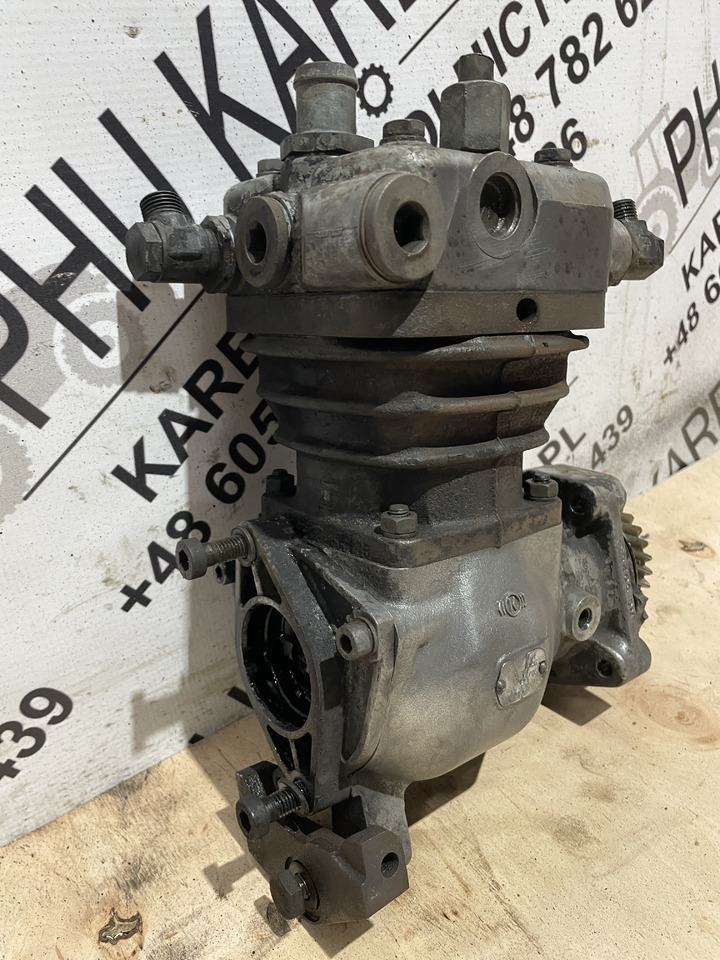 MAN Fendt - kompresor powietrza spręźarka Knorr LK3826 F926880010010 51.54101-9231 - Компресор за Селскостопанска техника: снимка 2 MAN Fendt - kompresor powietrza spręźarka Knorr LK3826 F926880010010 51.54101-9231 - Компресор за Селскостопанска техника: снимка 2