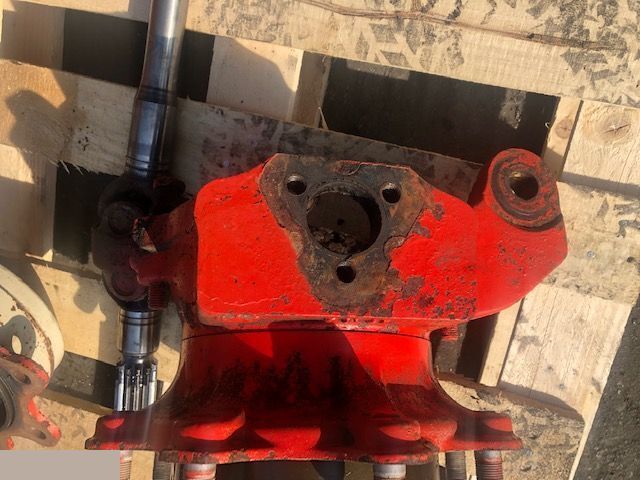 Manitou 524 - Zwrotnica Zwolnica Półoś Piasta - Шенкел за Селскостопанска техника: снимка 1 Manitou 524 - Zwrotnica Zwolnica Półoś Piasta - Шенкел за Селскостопанска техника: снимка 1