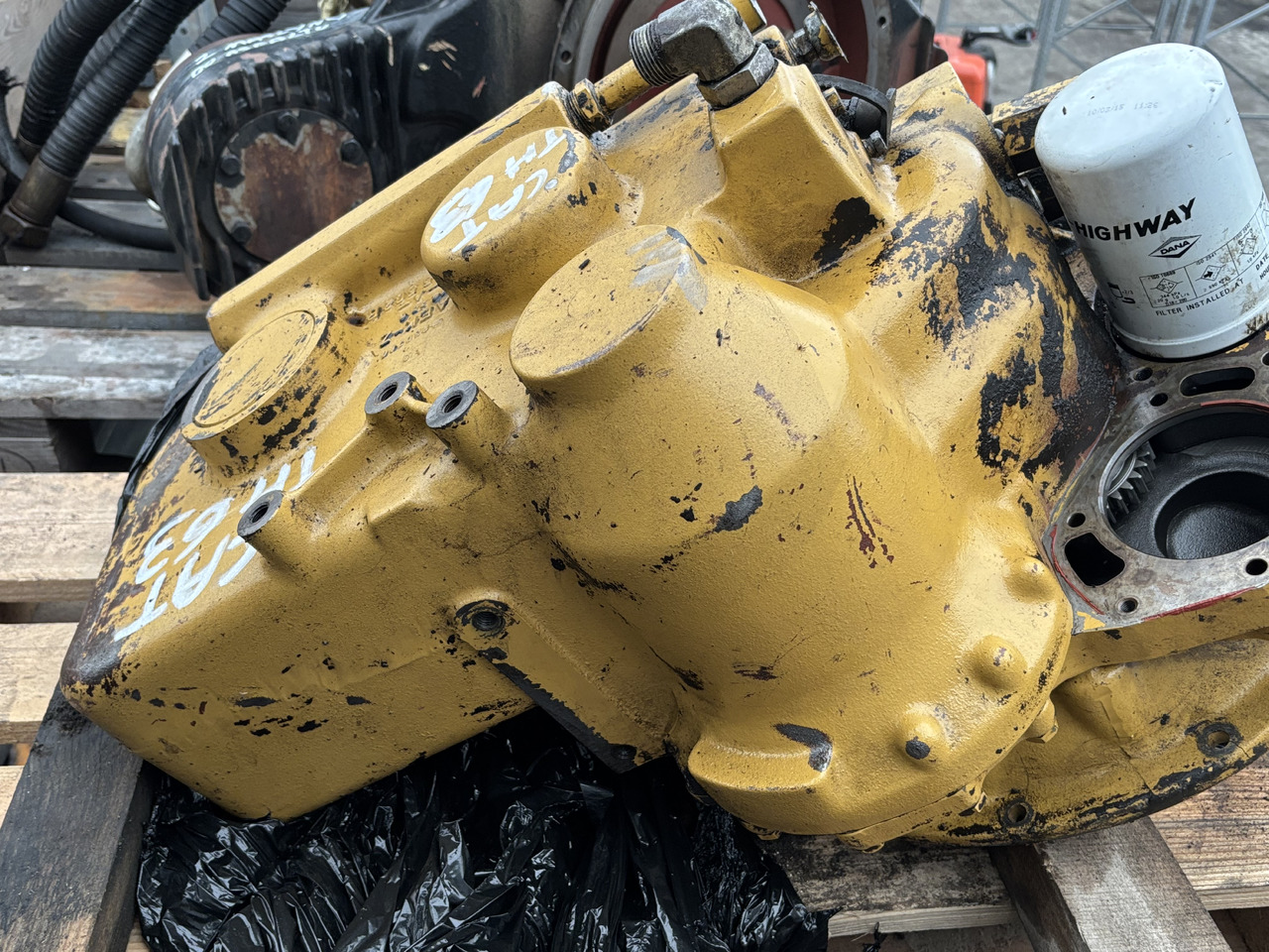 Manitou MLA628T Cat TH63 Skrzynia biegów 4205502R - Скоростна кутия за Селскостопанска техника: снимка 5 Manitou MLA628T Cat TH63 Skrzynia biegów 4205502R - Скоростна кутия за Селскостопанска техника: снимка 5