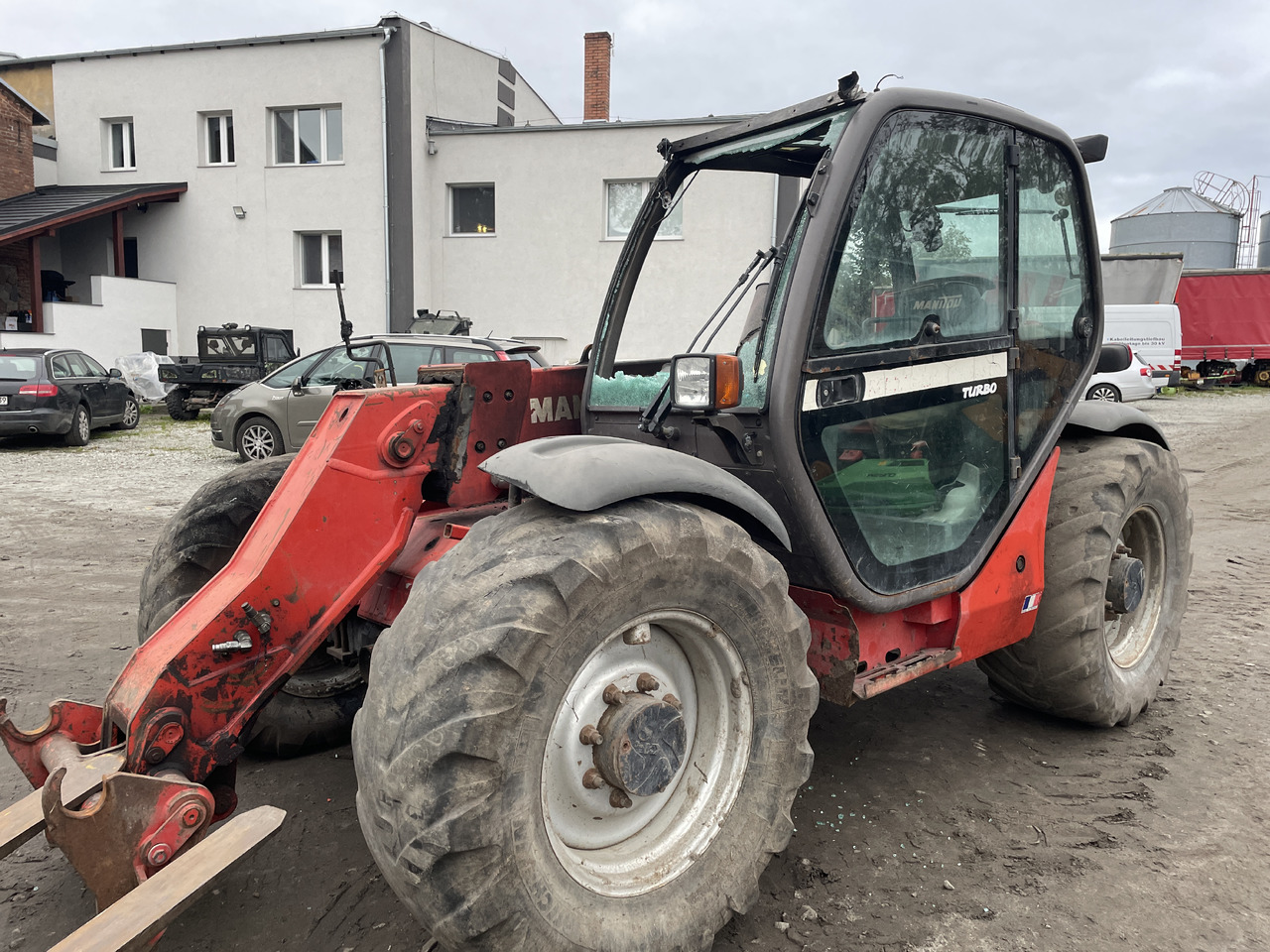 Manitou MLT 634 - CZĘŚCI - zwolnica dyfer zwrotnica most oś - Шенкел за Селскостопанска техника: снимка 3 Manitou MLT 634 - CZĘŚCI - zwolnica dyfer zwrotnica most oś - Шенкел за Селскостопанска техника: снимка 3